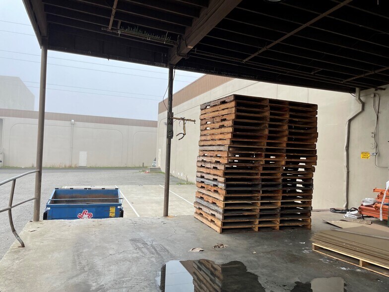 More Photos Of 440 Watt Dr, Fairfield Warehouse For Sale