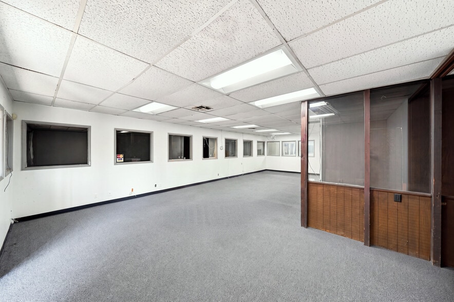 More Photos Of 777 Stanford Ave, Los Angeles Warehouse For Lease