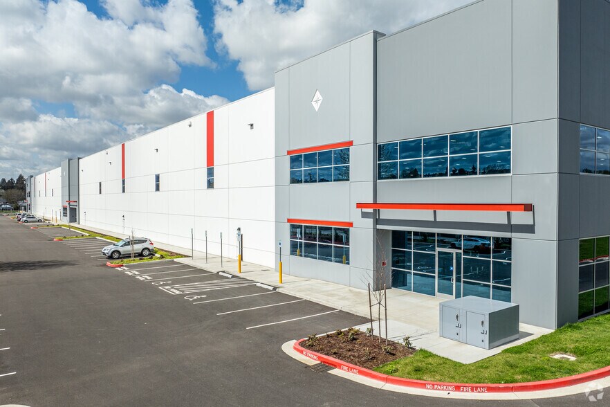 More Photos Of 4600 NE 138th Ave, Portland Unknown For Lease