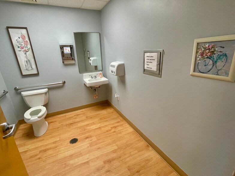 More Photos Of 1125 E Michigan Ave, Battle Creek Unknown For Lease