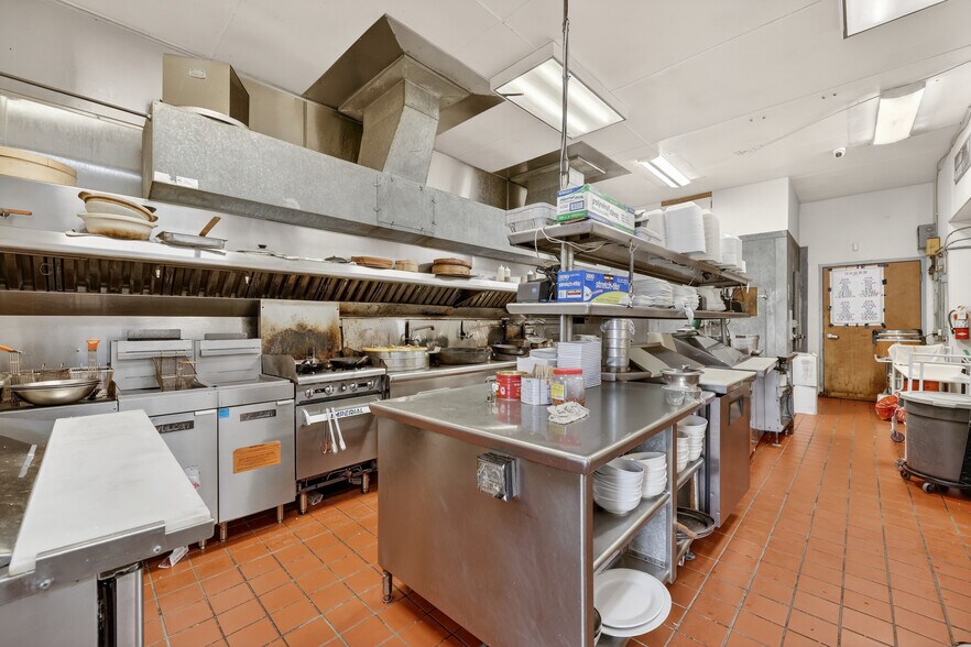 More Photos Of 1614 21st St, Sacramento Restaurant For Sale