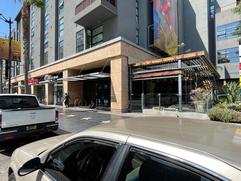 More Photos Of 6201 Hollywood Blvd, Hollywood Apartments For Lease