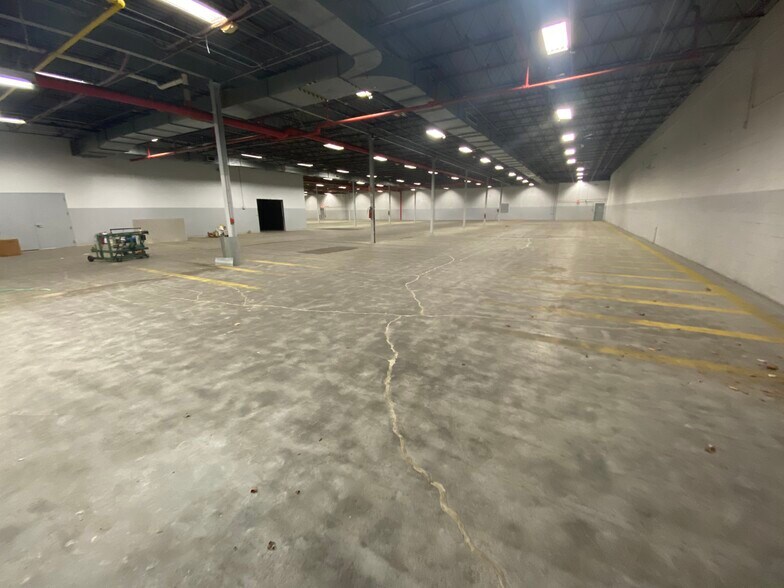 More Photos Of 130 Hamilton St, New Haven Warehouse For Lease