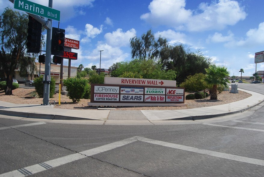 More Photos Of 2350 Miracle Mile Rd, Bullhead City Department Store For Lease