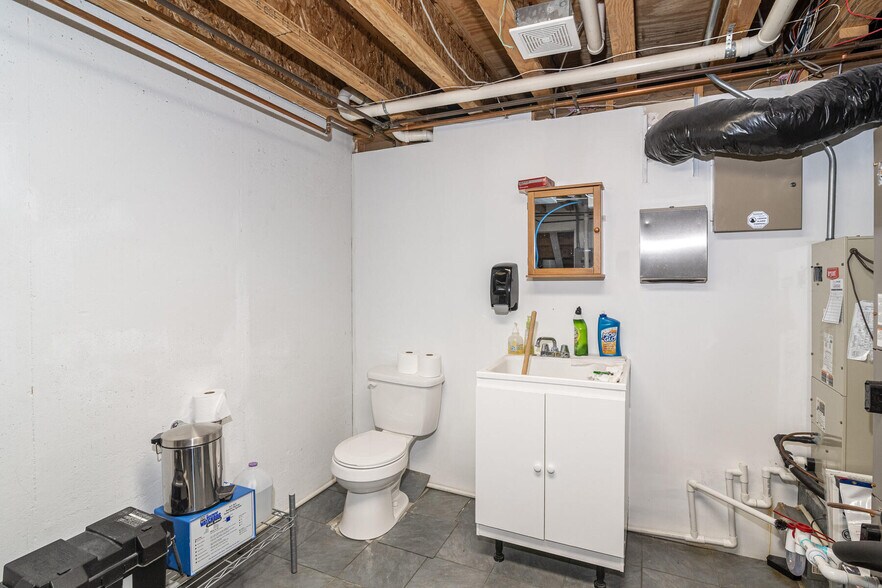 More Photos Of 9270 E 141st St, Noblesville Fast Food For Sale