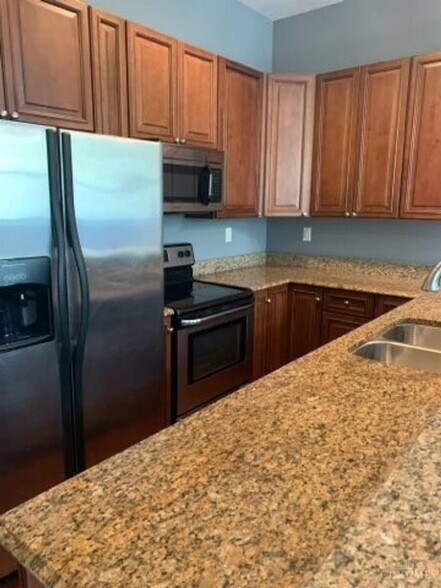 More Photos Of 255 Warner St, Cincinnati Apartments For Sale