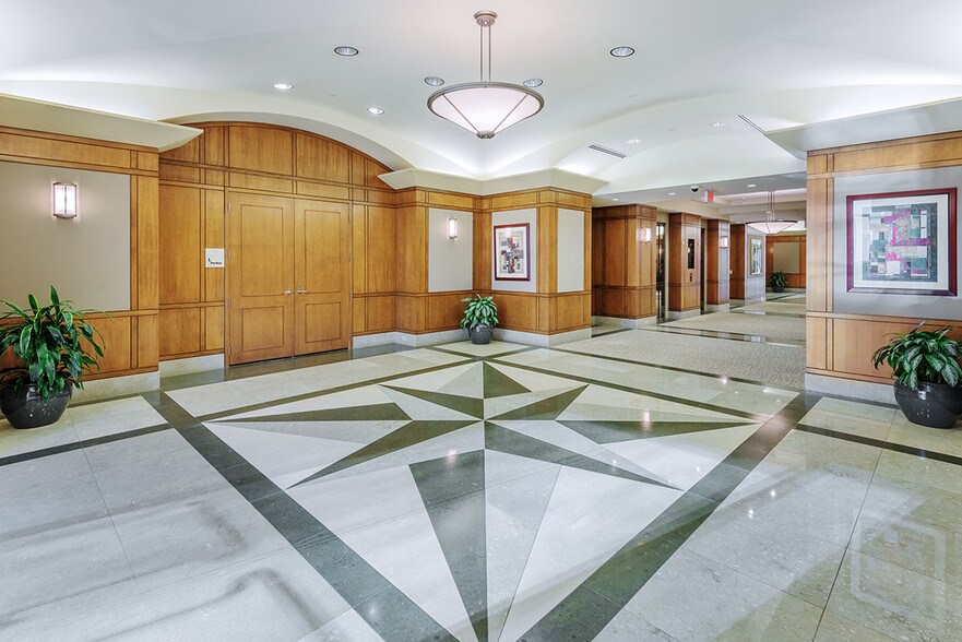 More Photos Of 5605 Carnegie Blvd, Charlotte Office For Lease