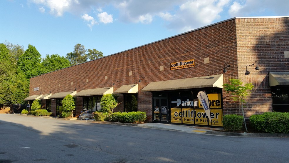 More Photos Of 1890 W Oak Pky, Marietta Showroom For Lease