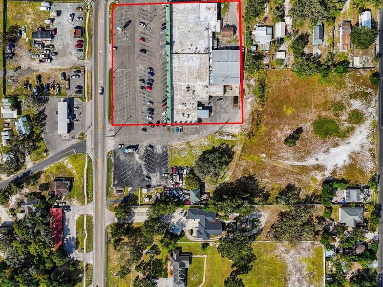 More Photos Of 3402 W Baker St, Plant City Supermarket For Sale