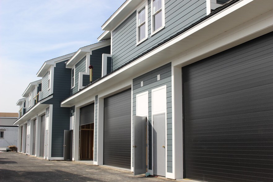 More Photos Of 42 Felton St, Waltham Warehouse For Lease