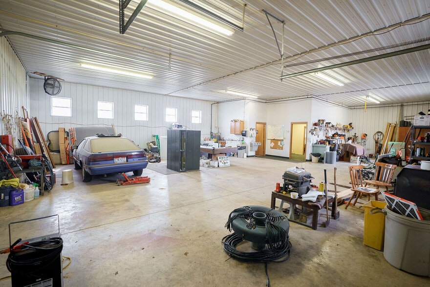 More Photos Of 167 Mill Run, Waverly Warehouse For Sale