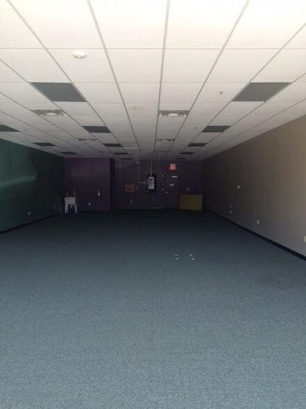 More Photos Of 449 Amherst St, Nashua Unknown For Lease