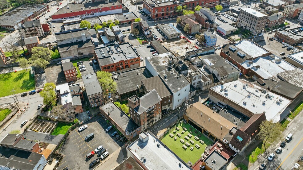 More Photos Of 2025 Dunlap St, Cincinnati Light Manufacturing For Sale