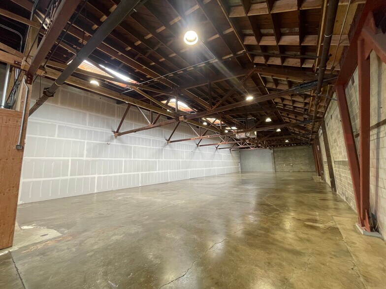 More Photos Of 1483 67th St, Emeryville Warehouse For Lease