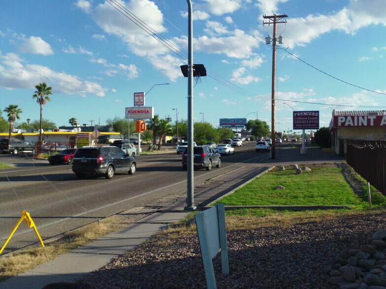 More Photos Of 2567-2579 N 1st Ave, Tucson Office For Sale