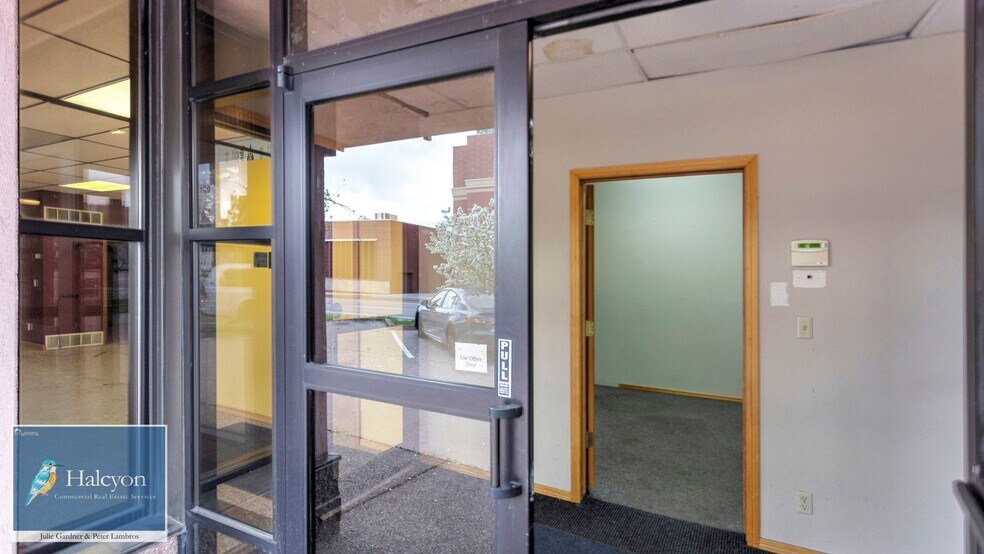 More Photos Of 401 W Broadway St, Missoula Freestanding For Lease
