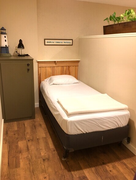 More Photos Of 444 S Beech Mountain Pky, Banner Elk Office For Sale