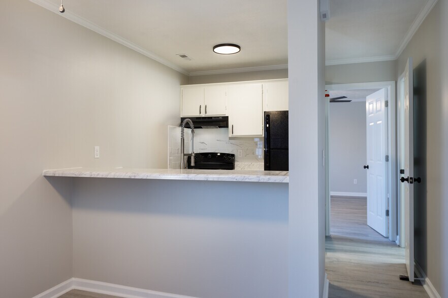 More Photos Of 5870 Century Oaks Dr, Fayetteville Apartments For Sale