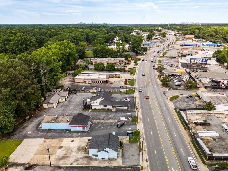 More Photos Of 4065 Lawrenceville Hwy, Tucker Office For Sale