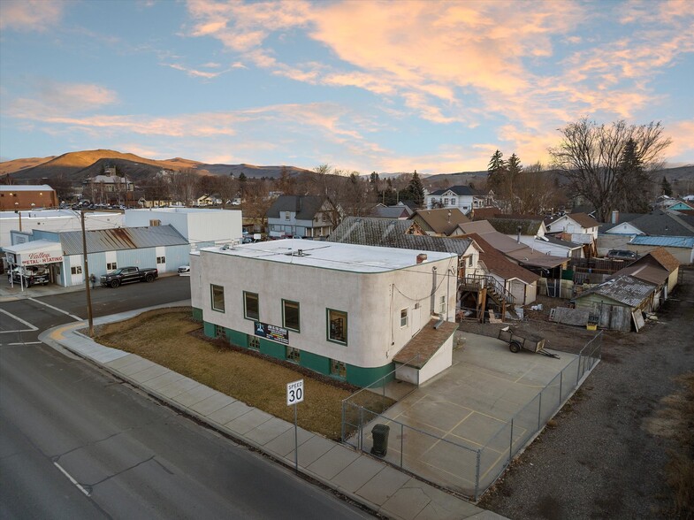 Primary Photo Of 2100 7th St, Baker City Specialty For Sale