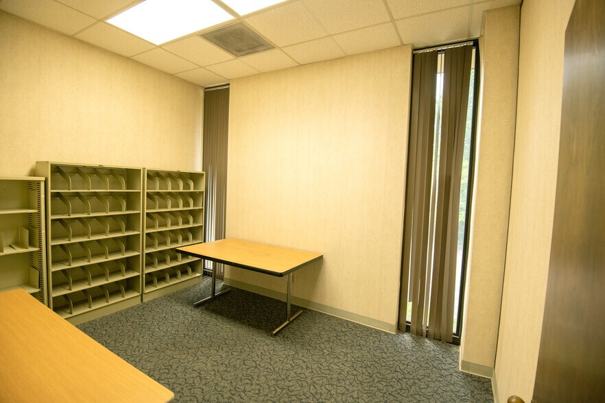 More Photos Of 1330 N Park St, Carrollton Medical For Lease