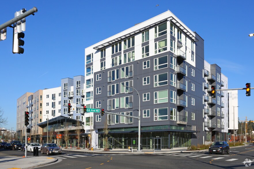 More Photos Of 16450 Redmond Way, Redmond Apartments For Lease