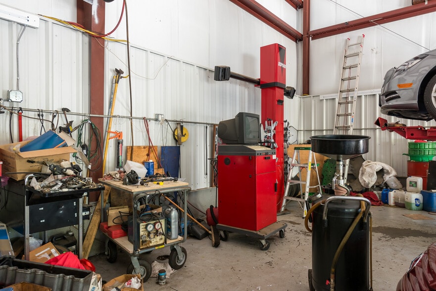 More Photos Of 7 Colonel Dr, Bourne Auto Repair For Sale