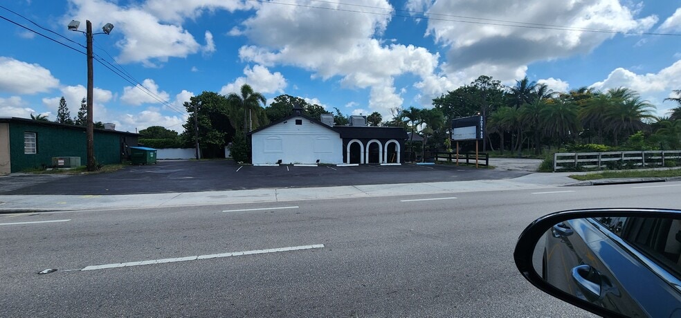 More Photos Of , Palm Springs General Retail For Sale