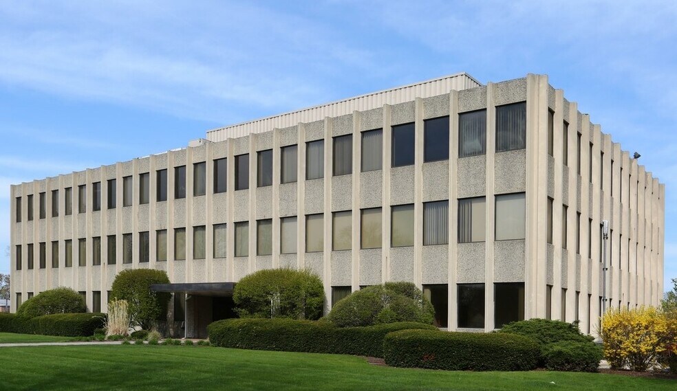 More Photos Of 125 S Wilke Rd, Arlington Heights Medical For Lease