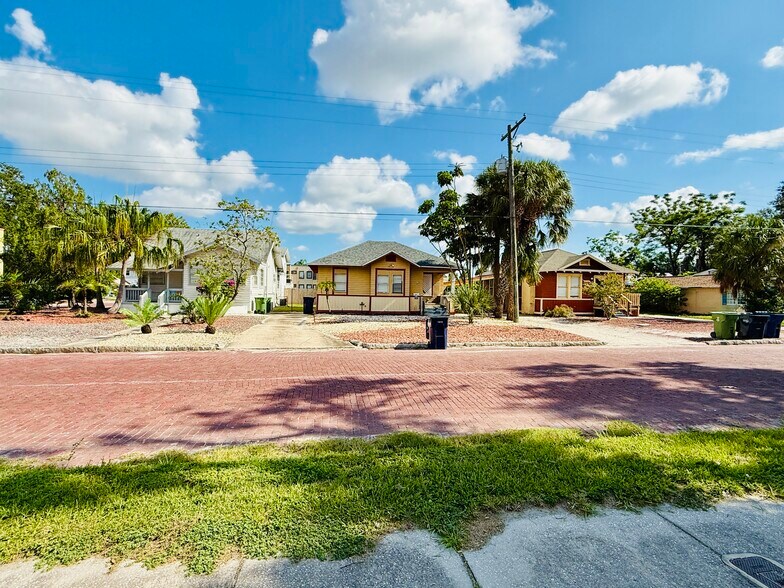 More Photos Of 2111 W North B St, Tampa Specialty For Sale