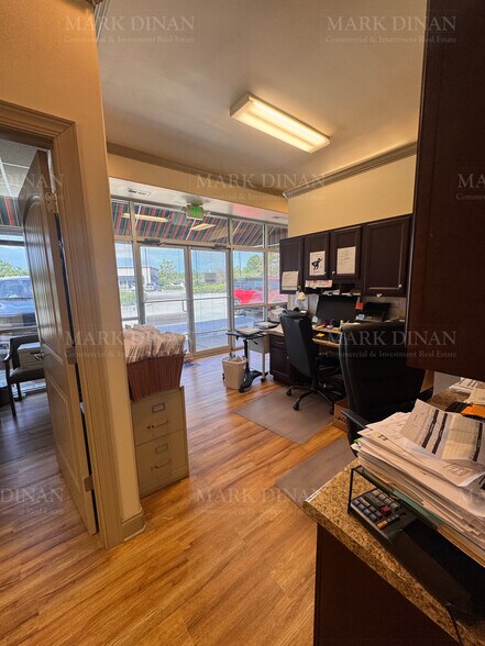 More Photos Of 402 Airport Commons Dr, Calera Medical For Lease