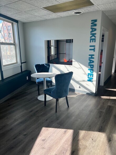 More Photos Of 1-27 S Ocean Ave, Patchogue Office For Lease