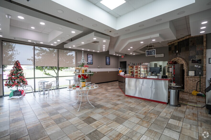 More Photos Of 701 E Nolana Loop, Pharr Storefront For Sale