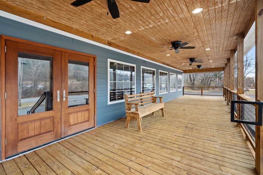 More Photos Of 11669 Lee Hwy, Sperryville Restaurant For Sale