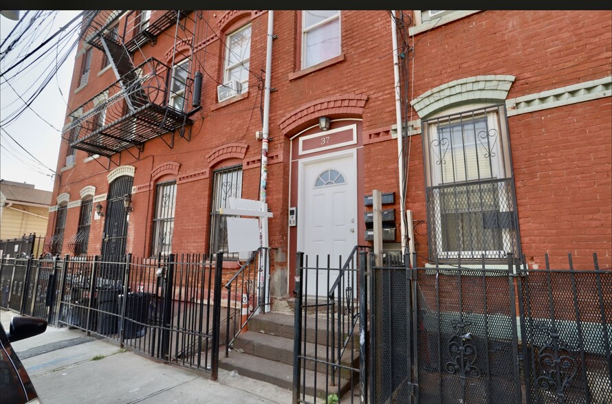 Primary Photo Of 37 Harmon St, Jersey City Apartments For Sale