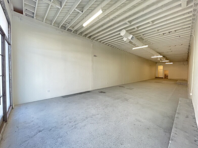 More Photos Of 8462 Melrose Ave, Los Angeles Storefront For Lease