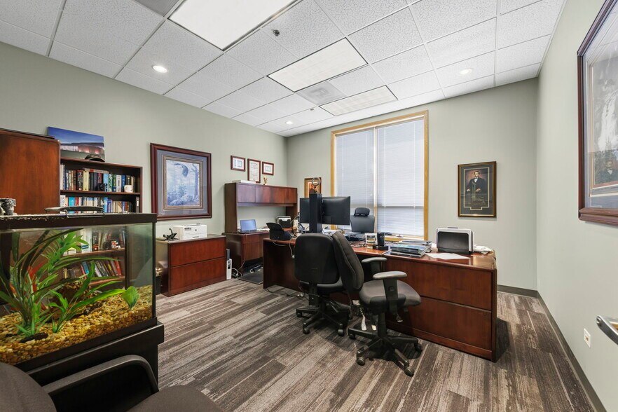 More Photos Of 1488 Bond St, Naperville Office For Sale