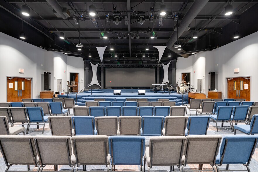 More Photos Of 3737 Stilesboro Rd NW, Kennesaw Flex For Sale