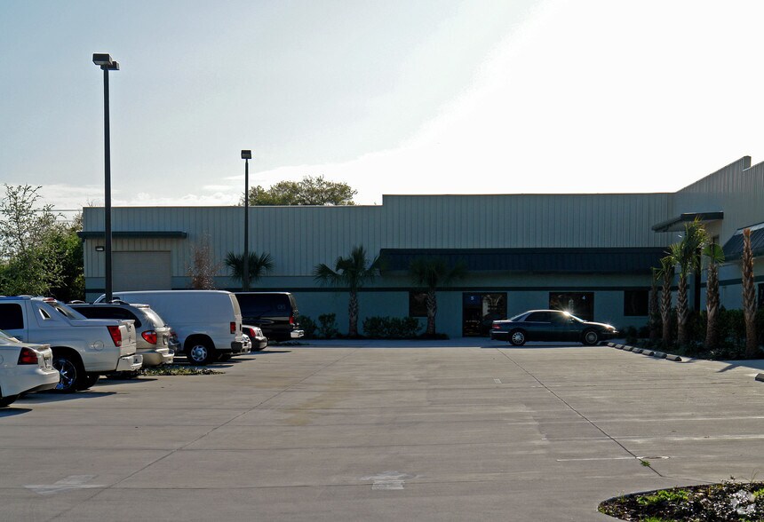 More Photos Of 6427 Milner Blvd, Orlando Light Manufacturing For Lease