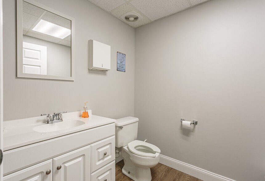 More Photos Of 300 Buell Rd, Rochester Loft Creative Space For Sale