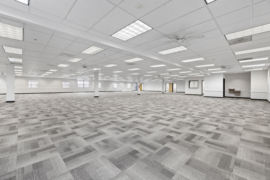 More Photos Of 4240 S Lees Summit Rd, Independence Office For Lease