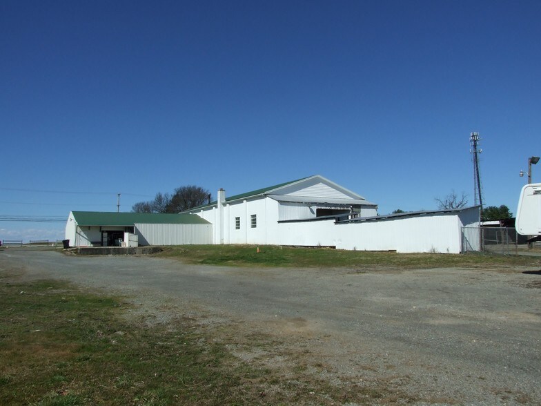 More Photos Of 460 Limestone Rd, Oxford Freestanding For Sale