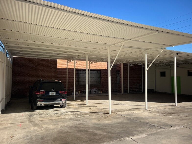 More Photos Of 123 E C St, Wilmington Warehouse For Sale