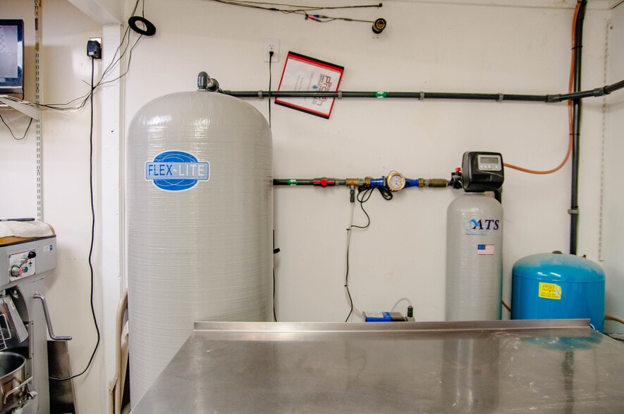 More Photos Of 2003 Oneida Valley Rd, Karns City Restaurant For Sale