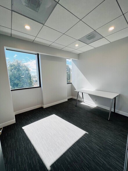 More Photos Of 11965 Venice Blvd, Los Angeles Loft Creative Space For Lease