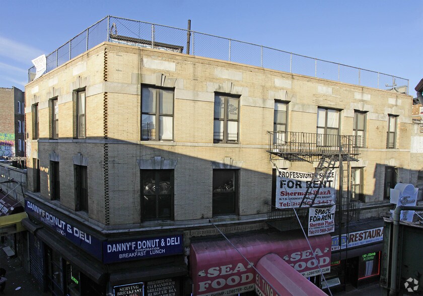 More Photos Of 500 W 207th St, New York Office For Sale