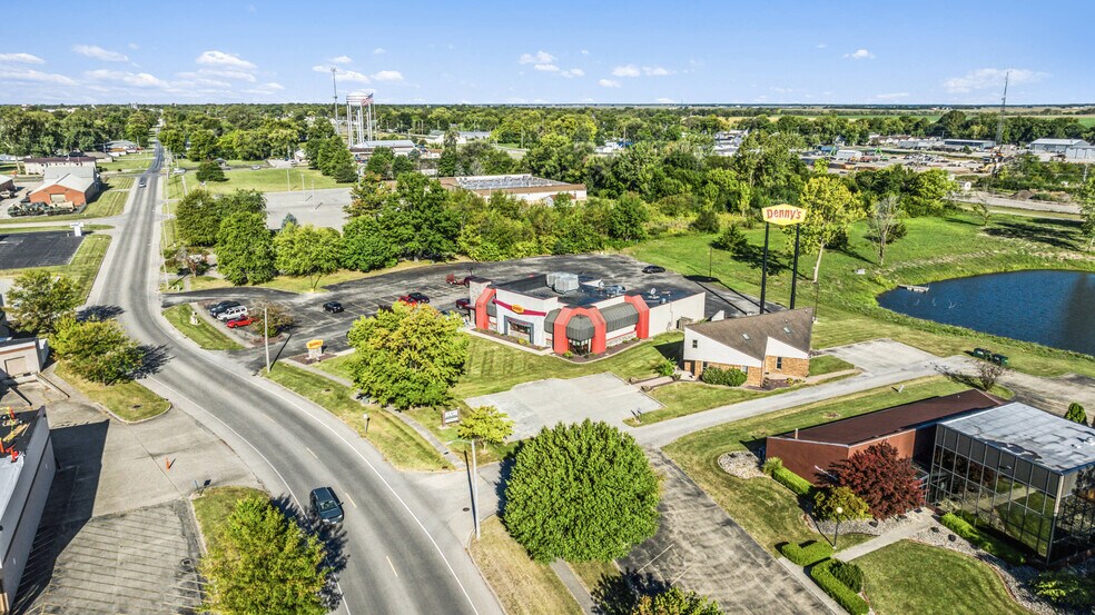 More Photos Of 224 E Richmond Ave, Mattoon General Retail For Sale