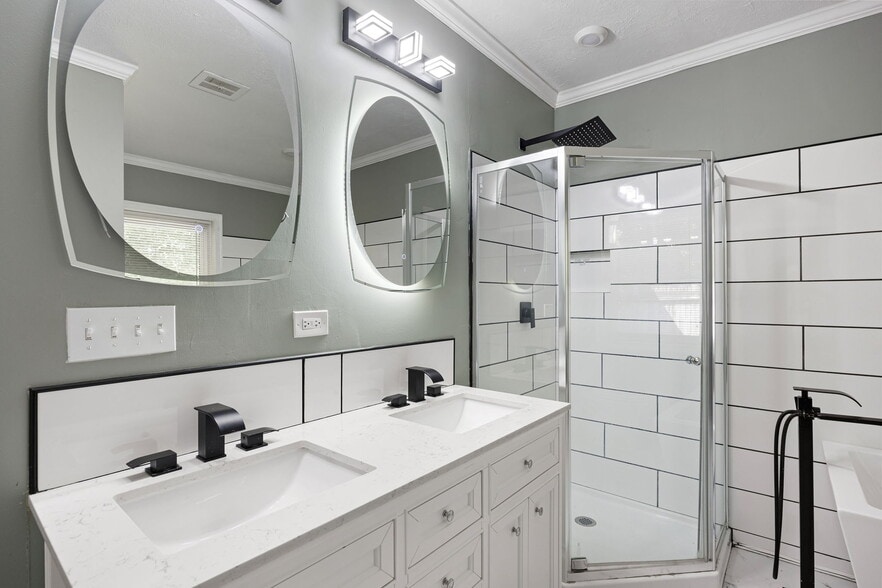 More Photos Of 250 E Memorial Dr, Dallas Land For Sale