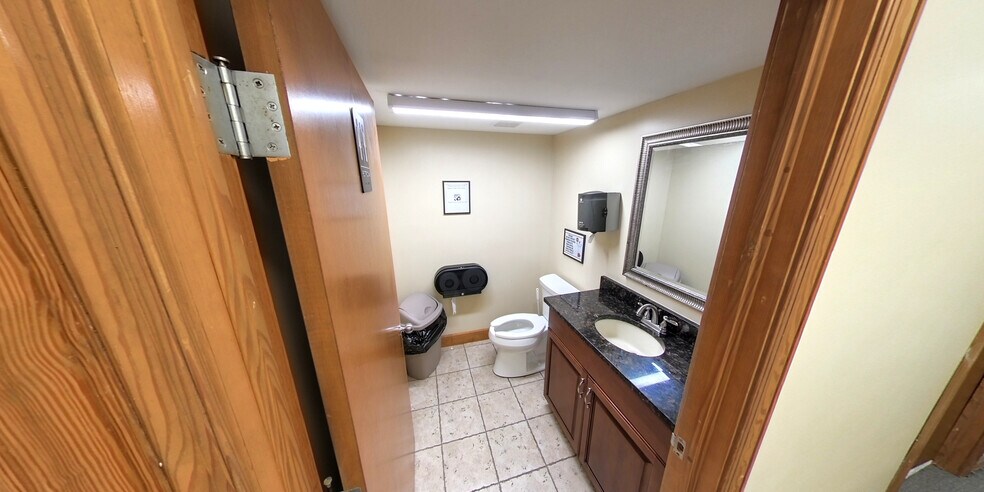 More Photos Of 1734 Kingsley Ave, Orange Park Office For Lease