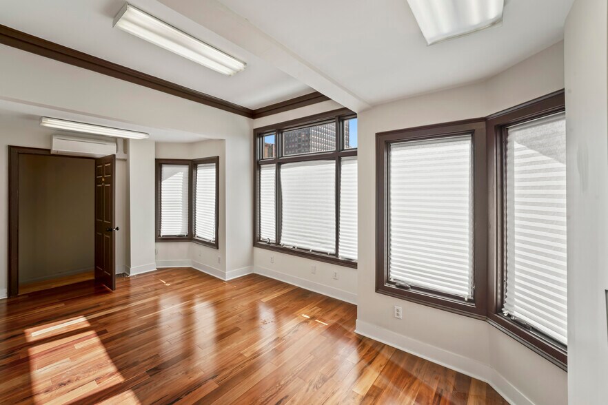 More Photos Of 216 Crown St, New Haven Office For Sale